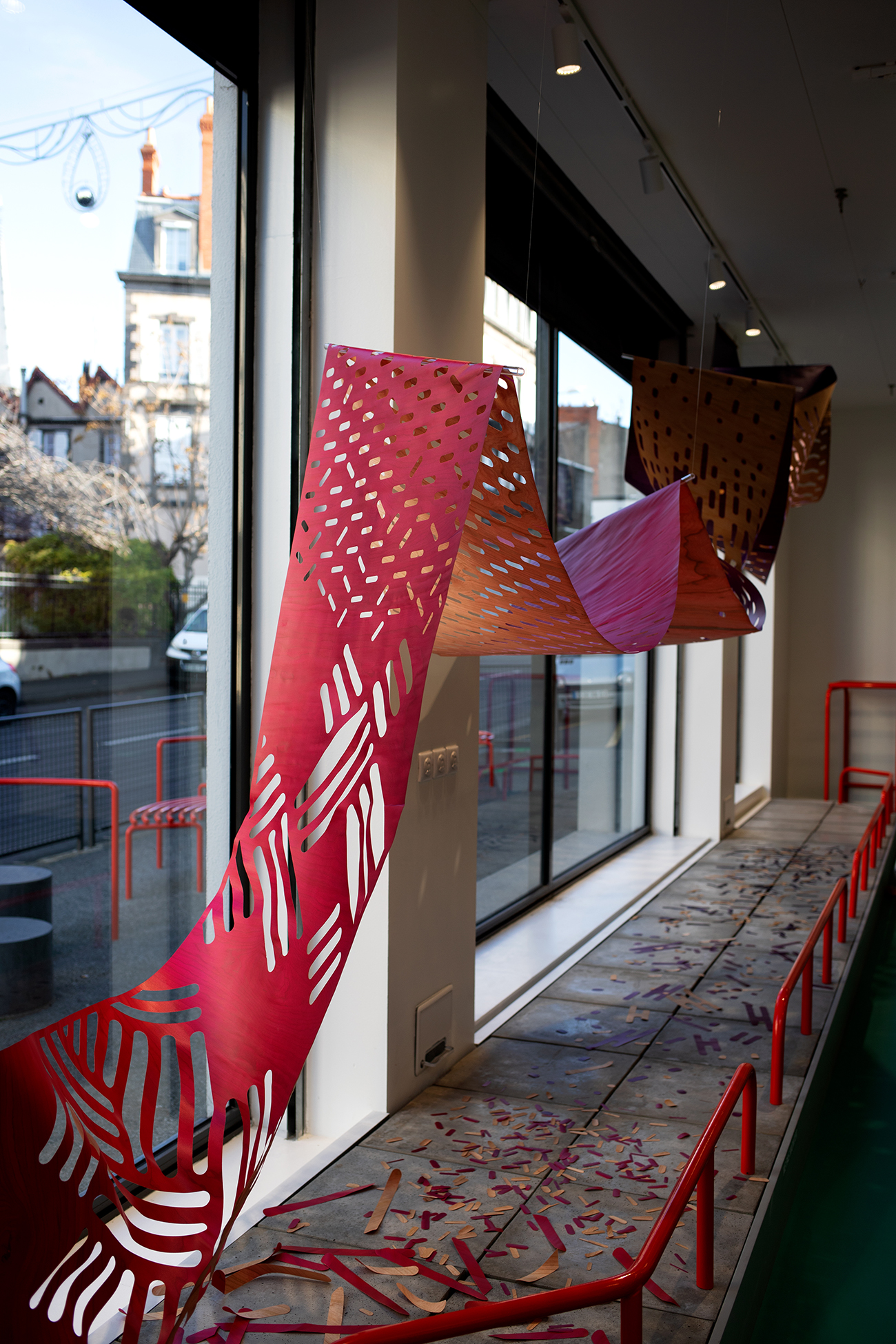 Mille formes studio design Maud Vantours paper art design papier Paris